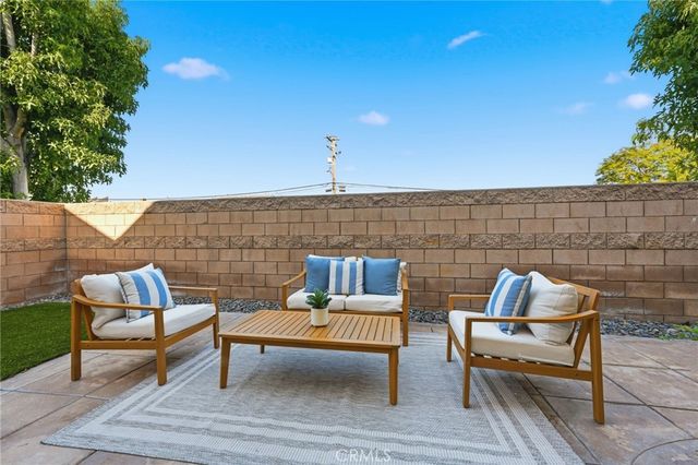 2724 17th Street, Huntington Beach, CA 92648