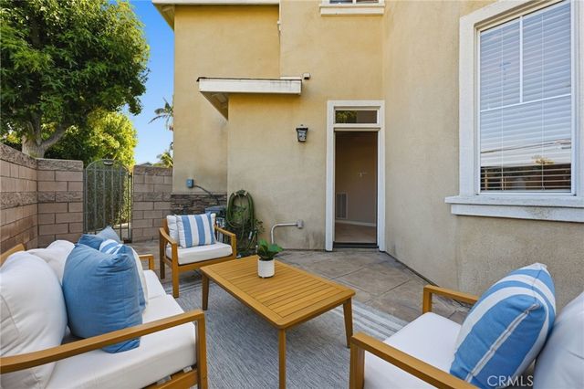 2724 17th Street, Huntington Beach, CA 92648