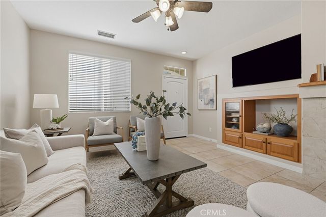 2724 17th Street, Huntington Beach, CA 92648