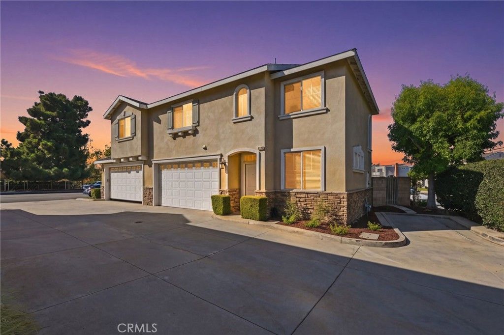2724 17th Street, Huntington Beach, CA 92648