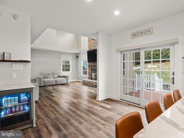 806 SHADEBRUSH RDG, West Chester, PA 19382