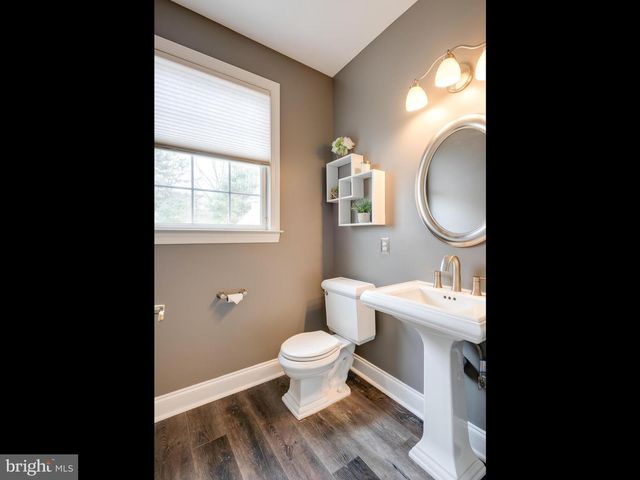 806 SHADEBRUSH RDG, West Chester, PA 19382