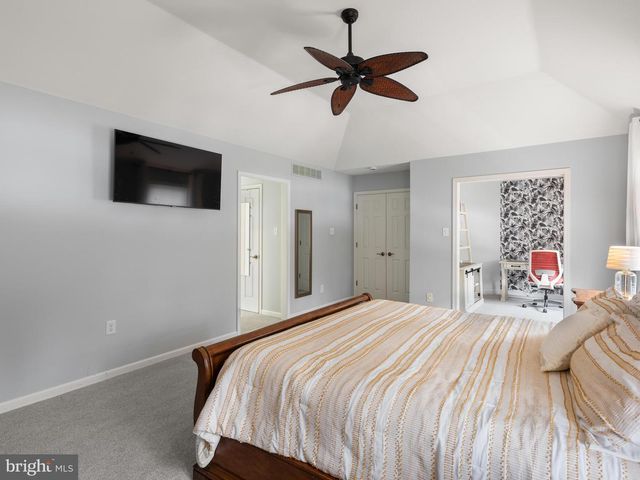 806 SHADEBRUSH RDG, West Chester, PA 19382