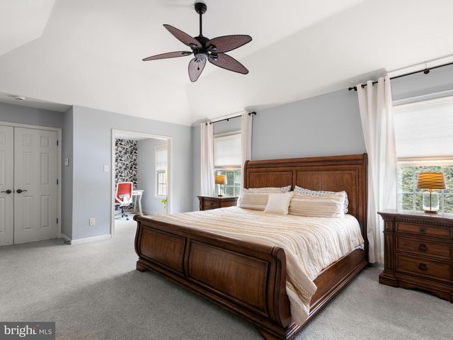 806 SHADEBRUSH RDG, West Chester, PA 19382