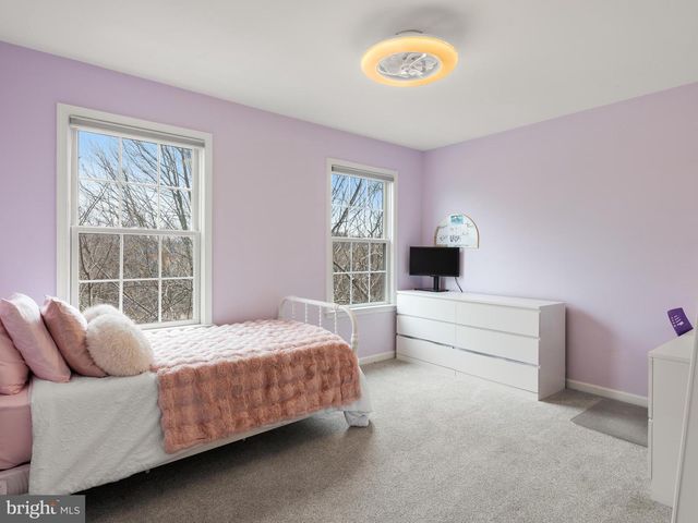 806 SHADEBRUSH RDG, West Chester, PA 19382