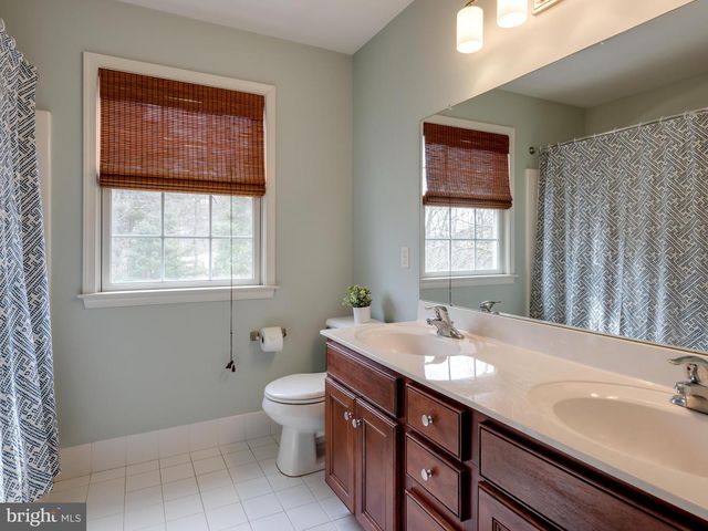 806 SHADEBRUSH RDG, West Chester, PA 19382