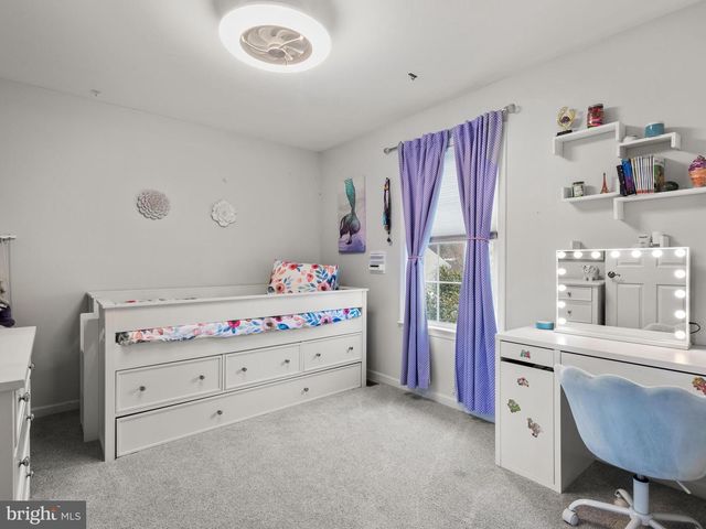 806 SHADEBRUSH RDG, West Chester, PA 19382