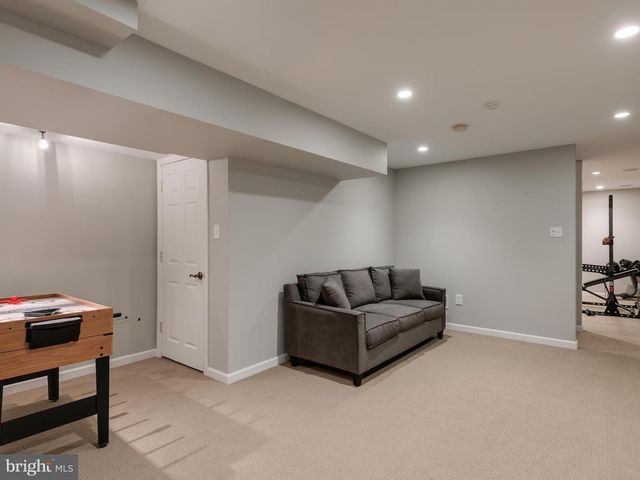 806 SHADEBRUSH RDG, West Chester, PA 19382