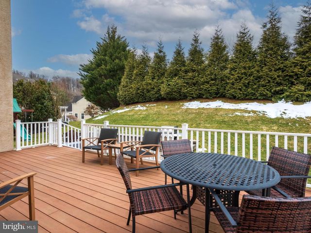 806 SHADEBRUSH RDG, West Chester, PA 19382