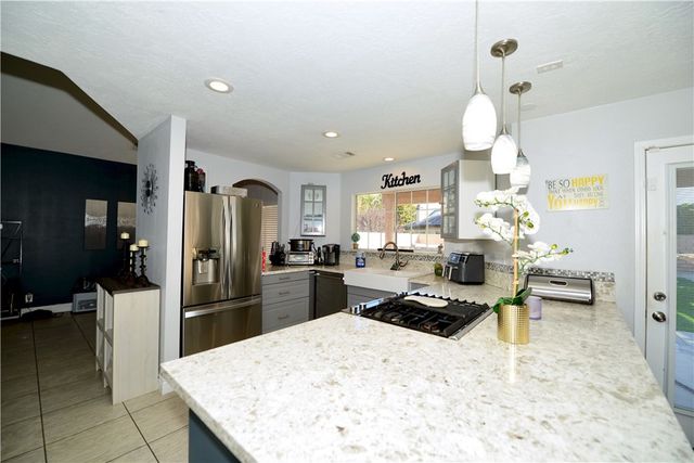 18465 Tarpon Lane, Victorville, CA 92395