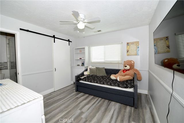 18465 Tarpon Lane, Victorville, CA 92395