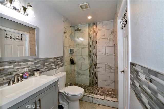 18465 Tarpon Lane, Victorville, CA 92395