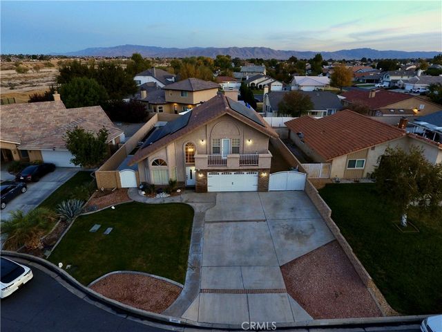18465 Tarpon Lane, Victorville, CA 92395