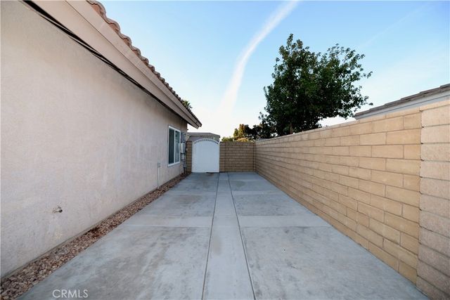 18465 Tarpon Lane, Victorville, CA 92395