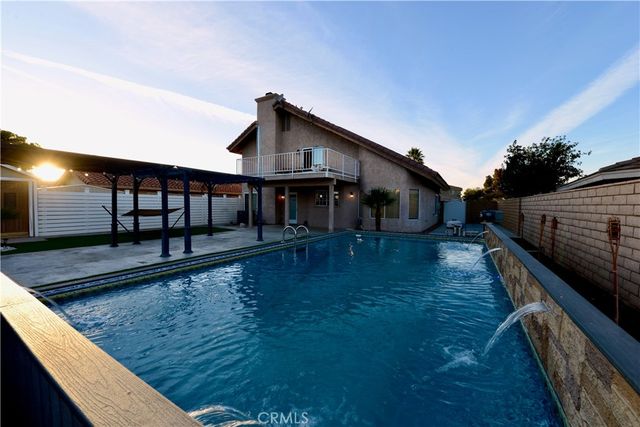 18465 Tarpon Lane, Victorville, CA 92395