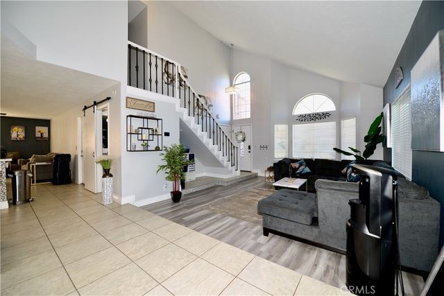 18465 Tarpon Lane, Victorville, CA 92395