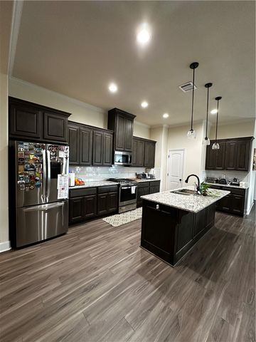 900 Dove Chase Lane, College Station, TX 77845