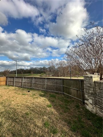 900 Dove Chase Lane, College Station, TX 77845