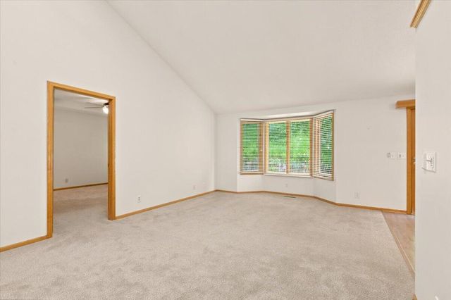 1006 ARBOR RIDGE Circle, Council Bluffs, IA 51503