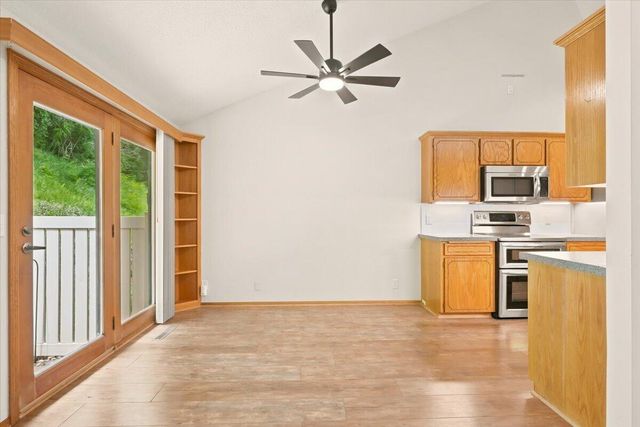 1006 ARBOR RIDGE Circle, Council Bluffs, IA 51503