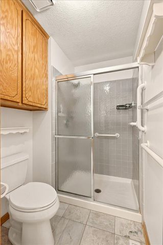 1006 ARBOR RIDGE Circle, Council Bluffs, IA 51503