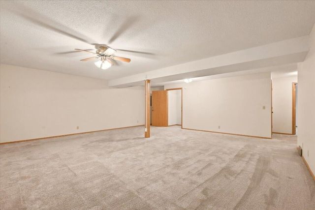 1006 ARBOR RIDGE Circle, Council Bluffs, IA 51503