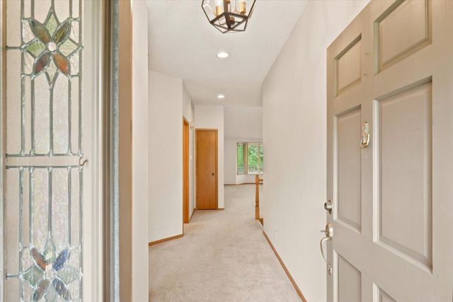 1006 ARBOR RIDGE Circle, Council Bluffs, IA 51503