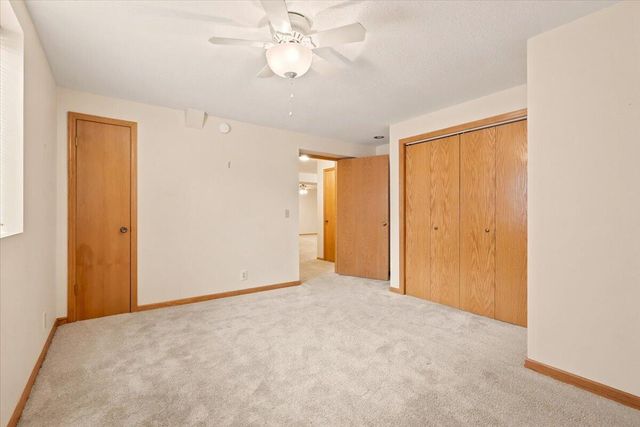 1006 ARBOR RIDGE Circle, Council Bluffs, IA 51503