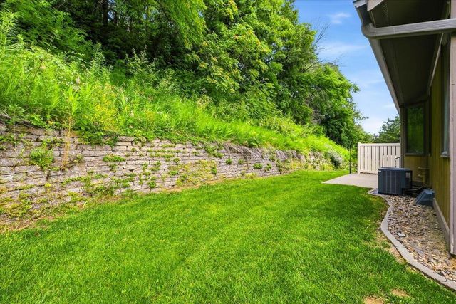 1006 ARBOR RIDGE Circle, Council Bluffs, IA 51503
