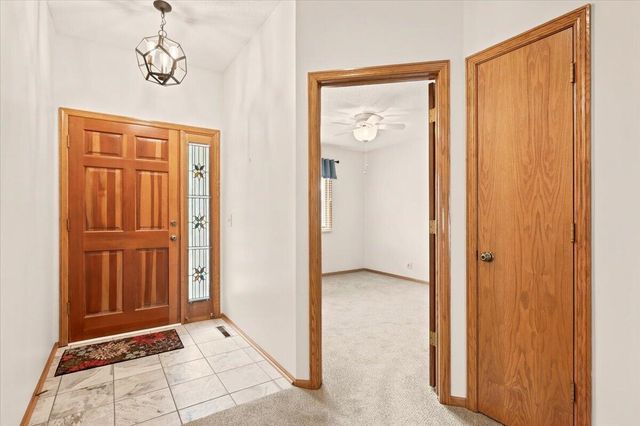 1006 ARBOR RIDGE Circle, Council Bluffs, IA 51503