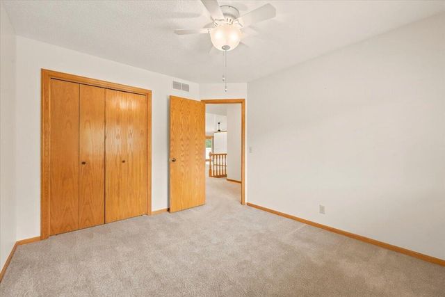 1006 ARBOR RIDGE Circle, Council Bluffs, IA 51503