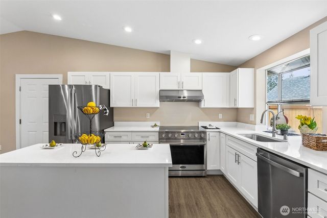 3323 240th Court E, Spanaway, WA 98387