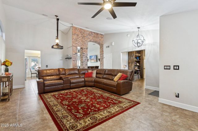 4740 E VILLA MARIA Drive, Phoenix, AZ 85032