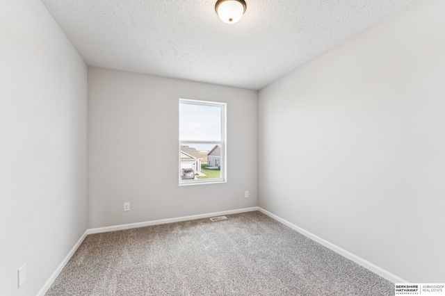 2167 N Aaron Way, Fremont, NE 68025