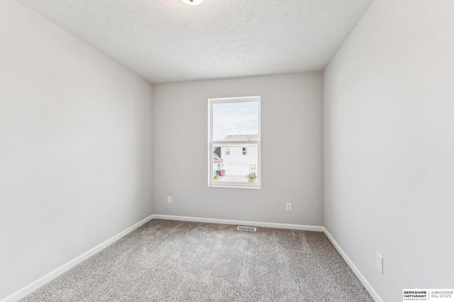 2167 N Aaron Way, Fremont, NE 68025