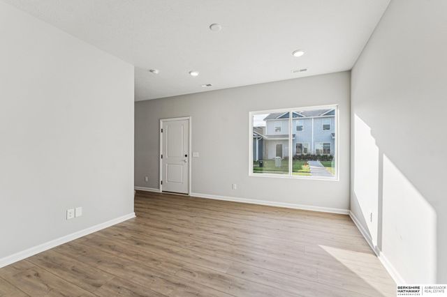 2167 N Aaron Way, Fremont, NE 68025