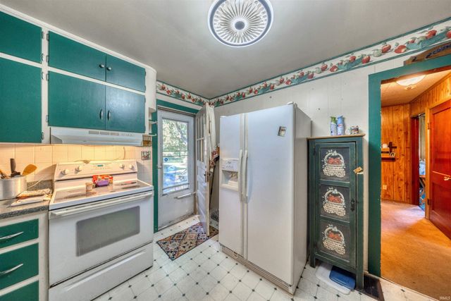 1913 Hicks Drive, Evansville, IN 47714
