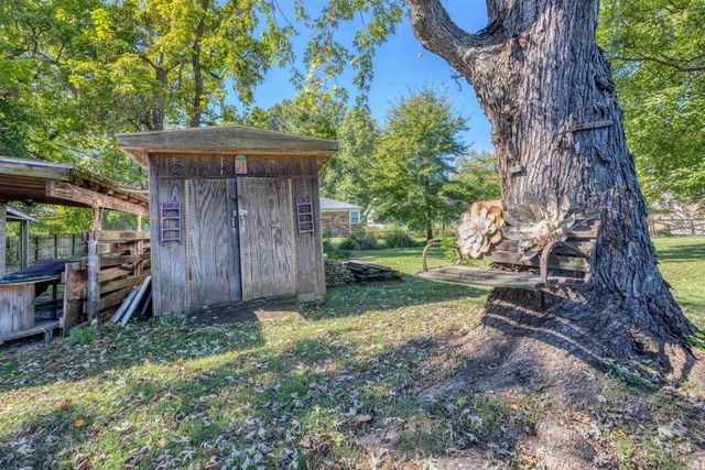 1913 Hicks Drive, Evansville, IN 47714