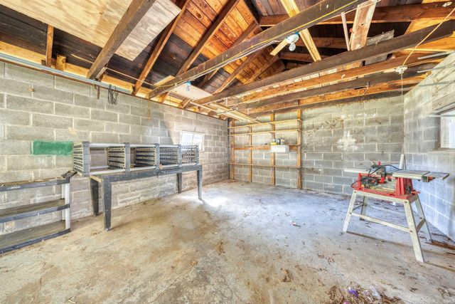 1913 Hicks Drive, Evansville, IN 47714