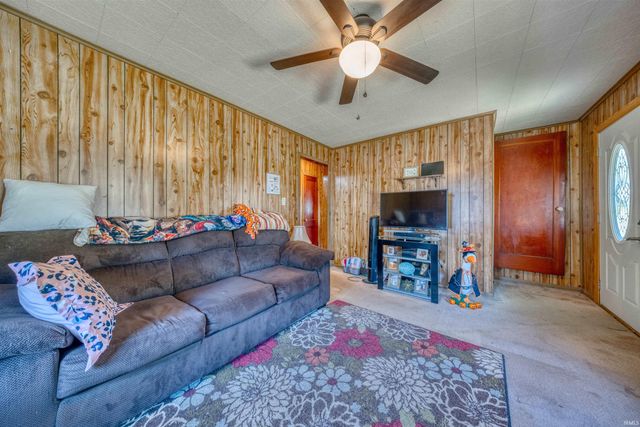 1913 Hicks Drive, Evansville, IN 47714
