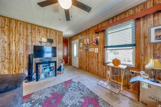 1913 Hicks Drive, Evansville, IN 47714