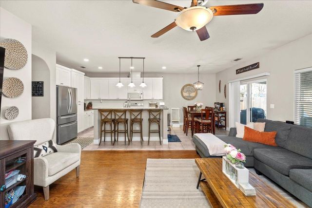 1725 Stonum Rd, Modesto, CA 95351