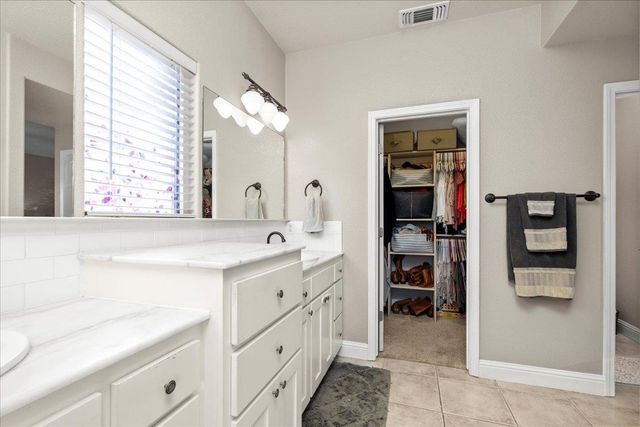 1725 Stonum Rd, Modesto, CA 95351