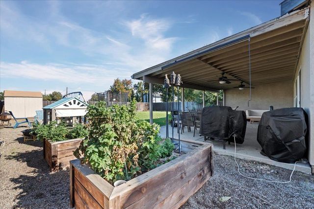 1725 Stonum Rd, Modesto, CA 95351