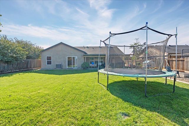 1725 Stonum Rd, Modesto, CA 95351