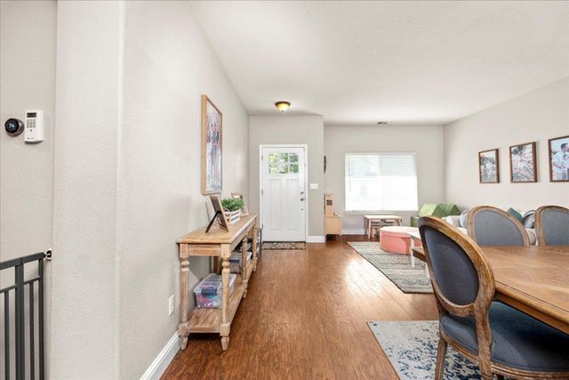 1725 Stonum Rd, Modesto, CA 95351