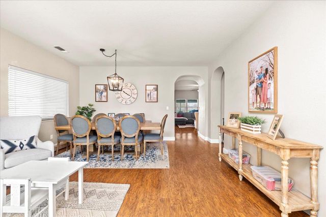 1725 Stonum Rd, Modesto, CA 95351