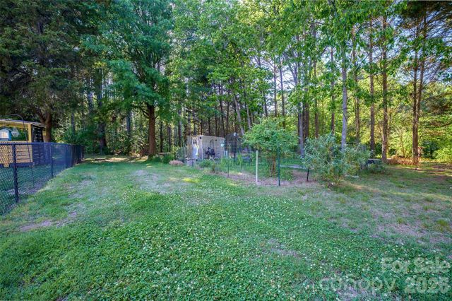 1240 Petes Road, Lincolnton, NC 28092