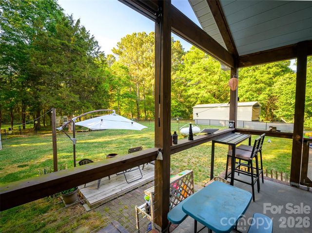 1240 Petes Road, Lincolnton, NC 28092