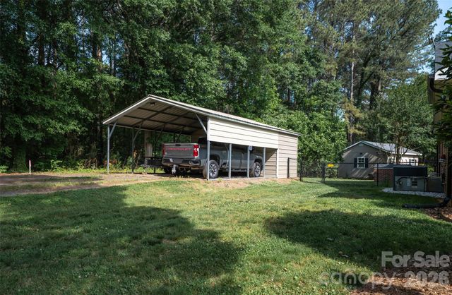 1240 Petes Road, Lincolnton, NC 28092